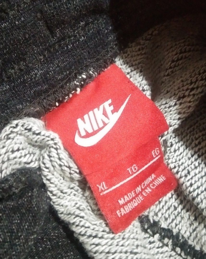 Nike Grey Jogger Sweatpants XL (Category: Joggers) located in Quezon City. Submitted by aljonbermu25659 (Listing ID 1462728876, Image 3). Description: - Grey Nike sweatpants - Size XL - 100% Cotton - Elastic waistband with drawstring - Ribbed cuffs - Ideal for lounging or workouts.