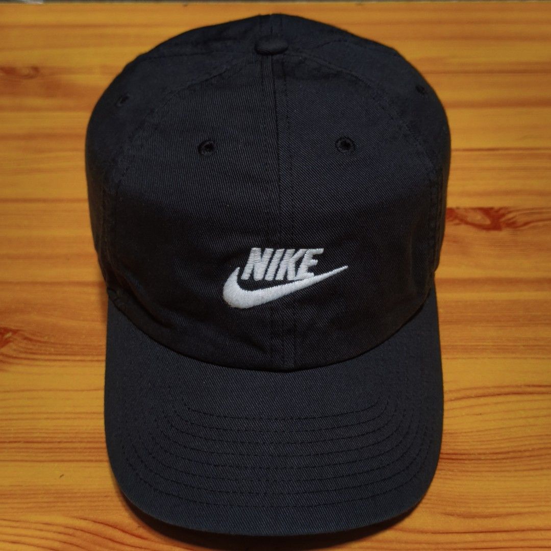 Nike Heritage86 Black Cap (Category: Caps & Hats) located in Maramag. Submitted by thrifty777 (Listing ID 1462795622, Image 2). Description: Authentic Nike Brand New Condition Location Maramag Bukidnon.