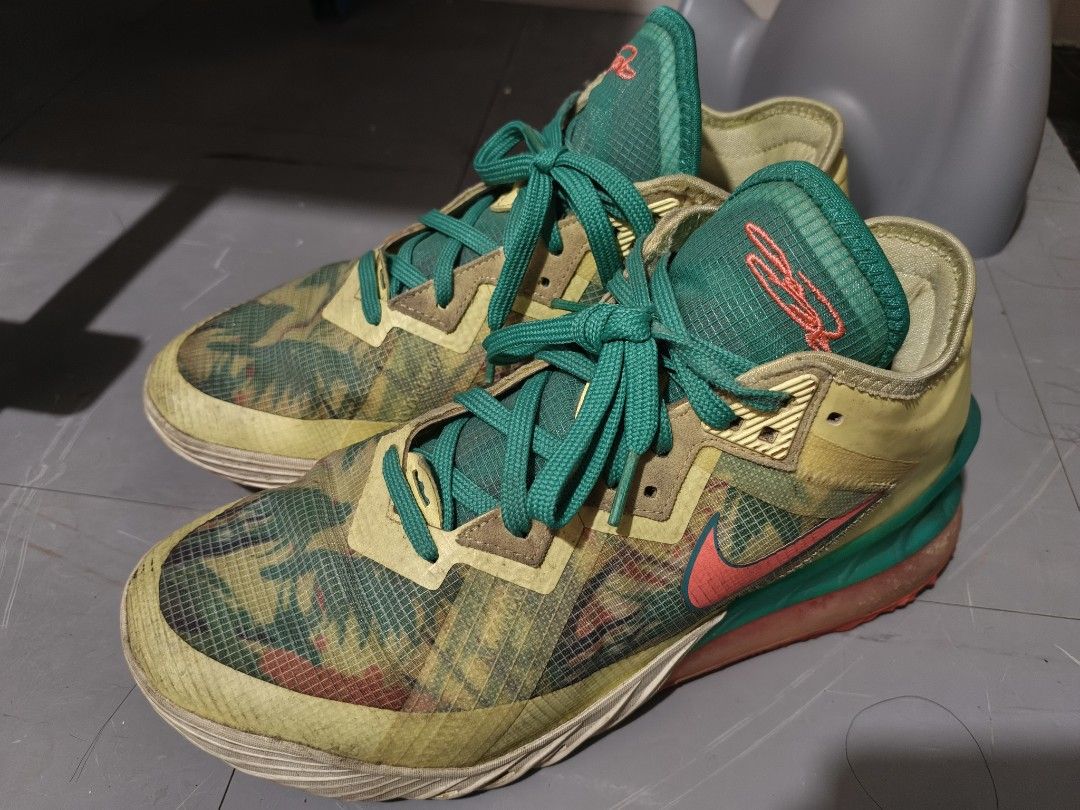 Nike LeBron 18 Low-top "Lebronold Palmer" (Category: Sneakers) located in Cainta. Submitted by cyyo7 (Listing ID 1462777928, Image 2). Description: -NIKE Lebron 18 low-top "Lebronold Palmer" -Used -Original -No box !! PM for meetup details, can meetup around Cainta Rizal area!! RFS: Need funds for college.