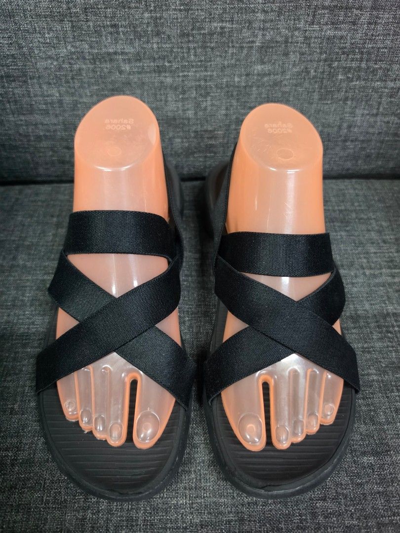 Nike Sandals (Category: Flats & Sandals) located in General Trias. Submitted by rb_collezione (Listing ID 1462827150, Image 1). Description: Lightly Use Nike Sandals Size: 39.