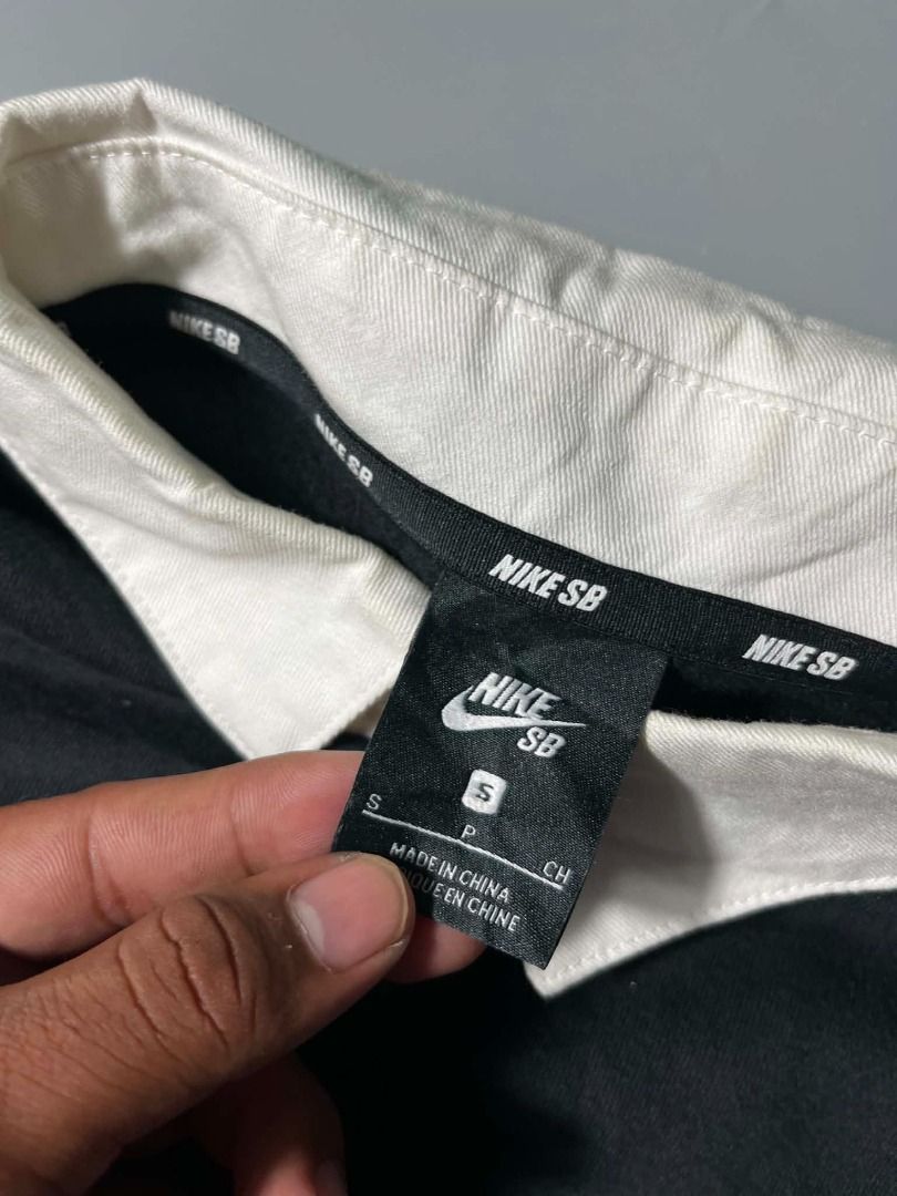 NIKE SB (Category: Coats, Jackets and Outerwear) located in General Santos City (Dadiangas). Submitted by arjay_genita (Listing ID 1462884838, Image 3). Description: Nike SB ‼️Size Small (21/25) ‼️Excellent to New condition ‼️Color rate 9.8/10 ‼️No issue.