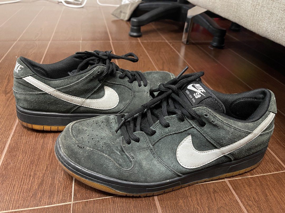 Nike SB Dunk Low Pro (Category: Sneakers) located in Cavite. Submitted by declutterpersonalstuff (Listing ID 1462789659, Image 2). Description: Nike SB Dunk Low Pro Original Size US 10 Rfs: Decluttering.
