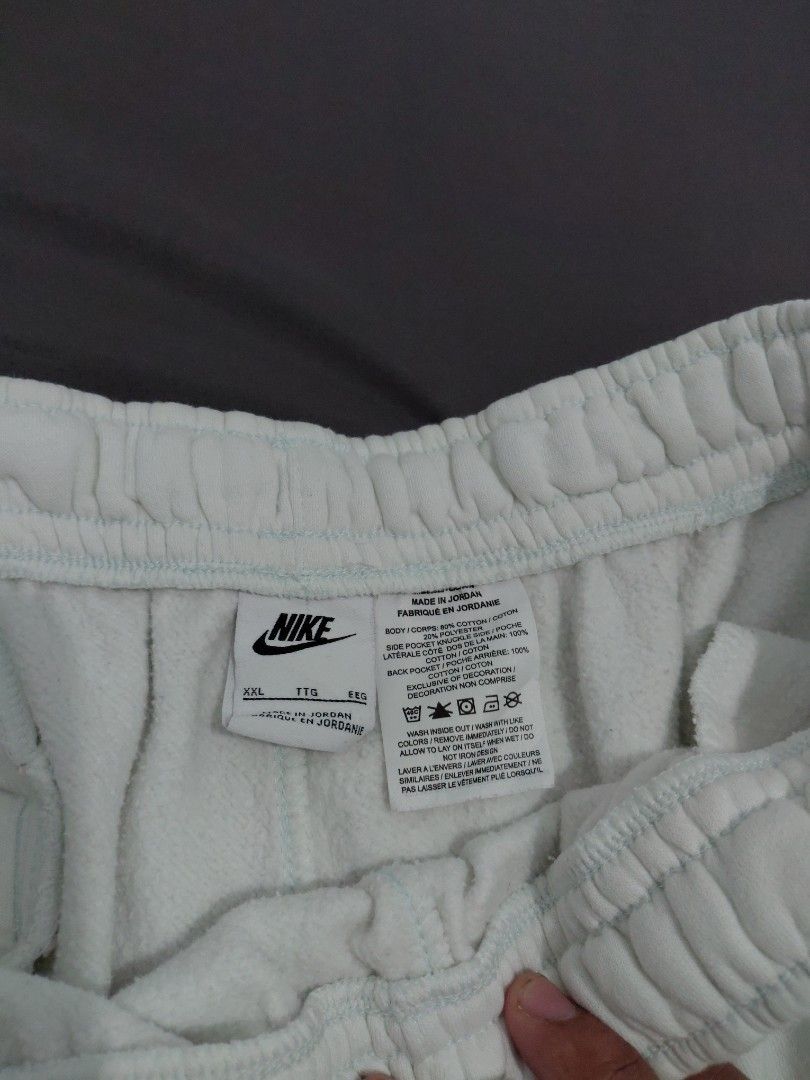 Nike Short Big W (Category: Shorts) located in Cavite. Submitted by ivanjoepin63606 (Listing ID 1462734849, Image 2). Description: Nike Short Big Swoosh Excellent condition Waistline 33-39 Length 20 450+shipping fee Location Cavite Ship via j&t/spx/lalamove.