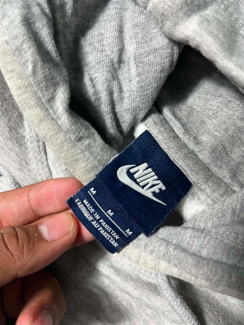 NIKE SWOOSH (Category: Coats, Jackets and Outerwear) located in General Santos City (Dadiangas). Submitted by arjay_genita (Listing ID 1462882879, Image 3). Description: ‼️Size Medium (21.5/26) ‼️Excellent condition ‼️Color rate 9.5./10 ‼️NEED WASH / FADE WASHTAG.
