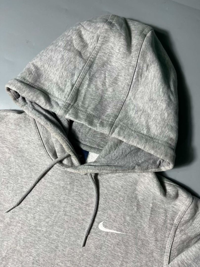 NIKE SWOOSH (Category: Coats, Jackets and Outerwear) located in General Santos City (Dadiangas). Submitted by arjay_genita (Listing ID 1462882879, Image 2). Description: ‼️Size Medium (21.5/26) ‼️Excellent condition ‼️Color rate 9.5./10 ‼️NEED WASH / FADE WASHTAG.
