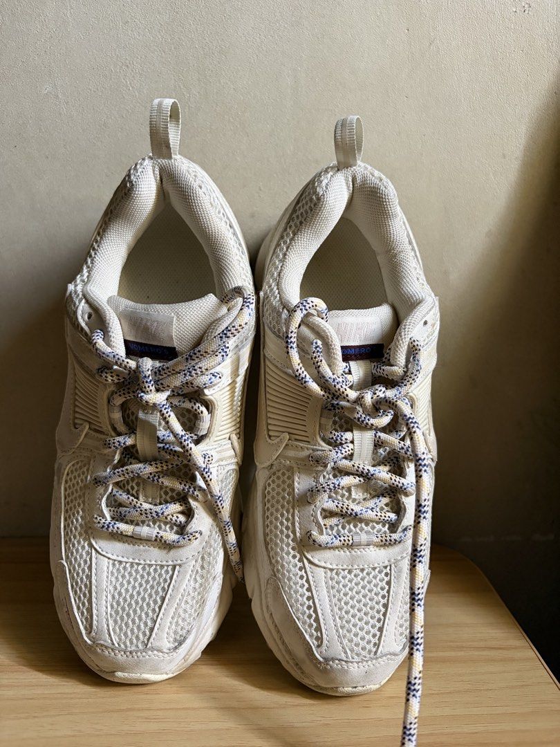 Nike Vomero 5 (Category: Sneakers) located in Quezon City. Submitted by dancabs19278710 (Listing ID 1462695382, Image 2). Description: rarely used, nice for walking. can fit 8women is US size. .