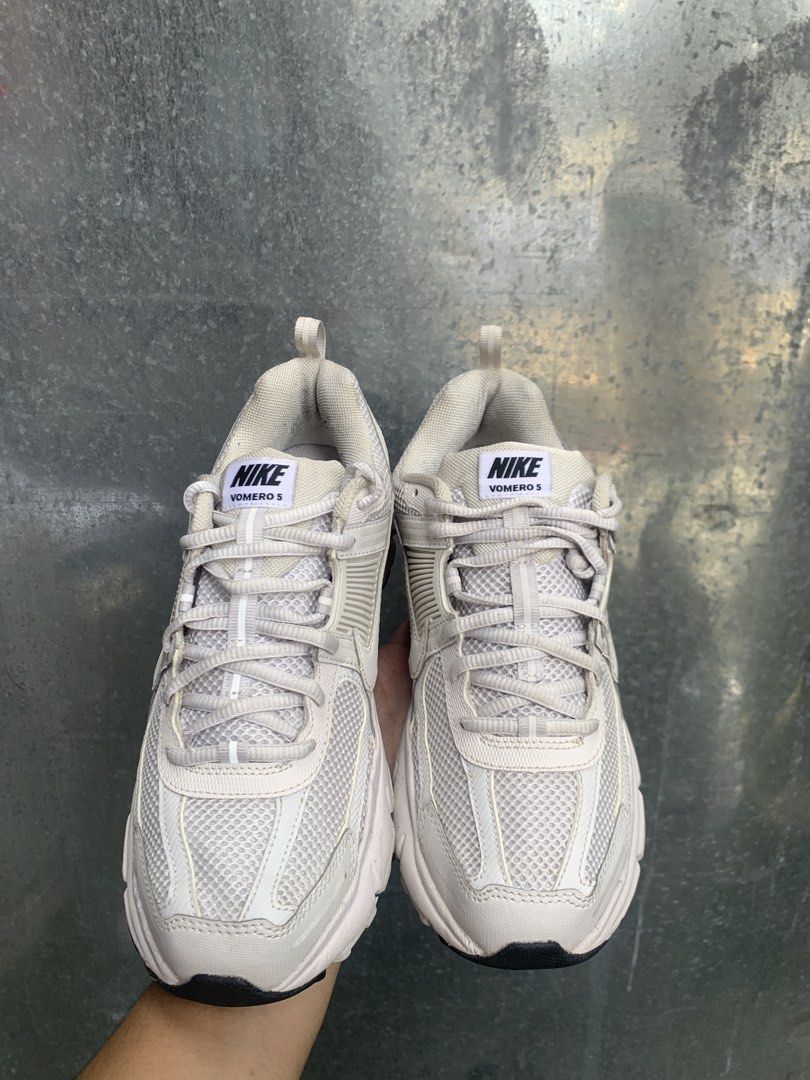 Nike Zoom Vomero 5 (Category: Sneakers) located in Marikina City. Submitted by azaero (Listing ID 1462826492, Image 2). Description: Size Unisex US 7 Men’s / 8.5 Women’s / cm 25 / Euro 40 Excellent Condition.