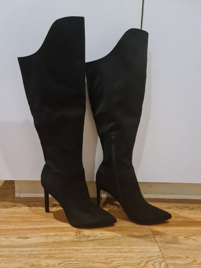 Nine West Knee High Boots Shoes (Category: Boots) located in Quezon City. Submitted by jt.pangan (Listing ID 1462685453, Image 1). Description: fs: NINE WEST KNEE HIGH HEELED BOOTS BOUGHT FROM US size: 9M (size 9 medium regular fit) ksya skin comfy ung fit size 38-39 ako rfs: flat footed anak ko d pde ang heeled shoes s knya, pdla yan s knya pra pang cosplay nia pde puntahan pra mcheck loc: bagong pagasa QC.