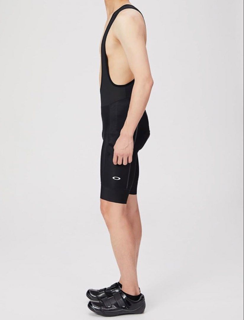 Oakley Endurance Bib Shorts size medium (Category: Activewear) located in General Santos City (Dadiangas). Submitted by curatedstuffs101 (Listing ID 1462726532, Image 1). Description: Flaw is shown on the last photo attached.overall condition of the item is still great. Pls.refer to the photos attached for the exact measurements Low ballers will not be entertained. .