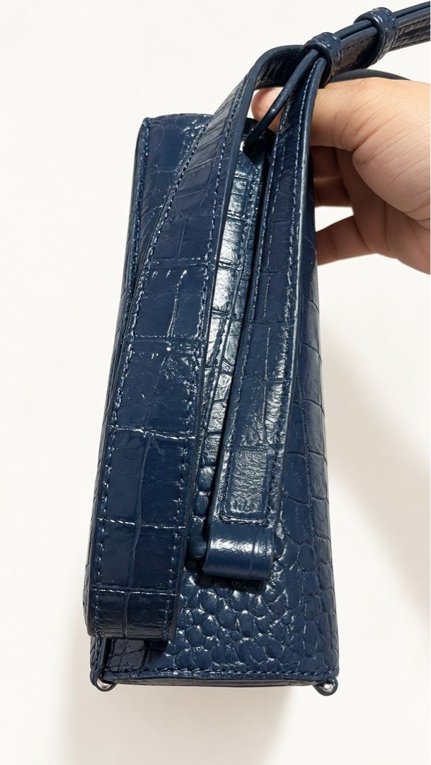 OG lac oste bag (Category: Cross-body Bags) located in Cabanatuan. Submitted by yass03_loved (Listing ID 1462688221, Image 3). Description: Good as new 💯 og from us.