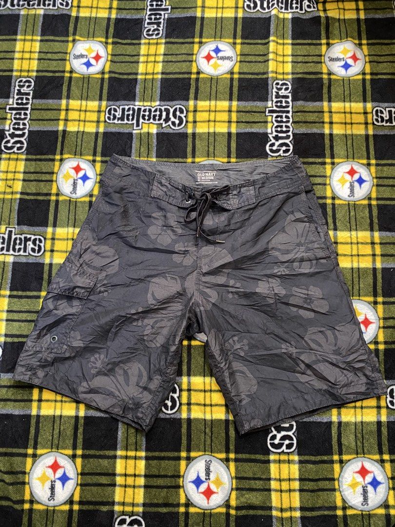 Old navy, Board shorts (Category: Swim Trunks & Board Shorts) located in Cavite. Submitted by jc_thrift95 (Listing ID 1462812224, Image 1). Description: - dark gray Old Navy floral print men’s swim trunks with a drawstring waist and side cargo pocket. - 3 pockets - Made in Vietnam - Color rate 8/10 - See details picture for dimes..