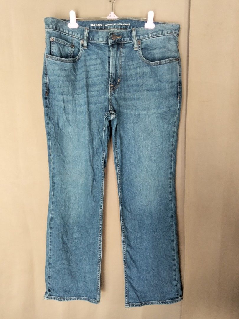 Old Navy Boot-Cut Jeans 34x30 Blue Denim (Category: Jeans) located in Bulacan. Submitted by glessantil41386 (Listing ID 1462838120, Image 1). Description: size: 34 length: 39.5 leg opening: 9 NO COD MOP: GCASH MOD: JNT/FLASH EXPRESS .