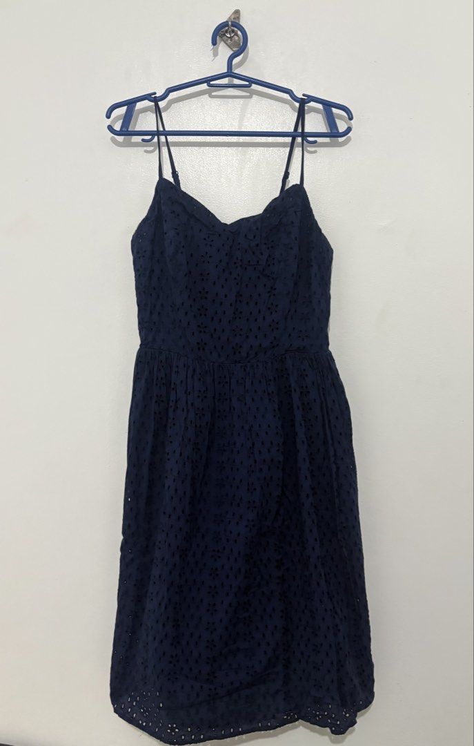Old Navy Eyelet Dress - Small (Category: Dresses) located in San Pedro. Submitted by allain19sk60317 (Listing ID 1462822697, Image 1). Description: .