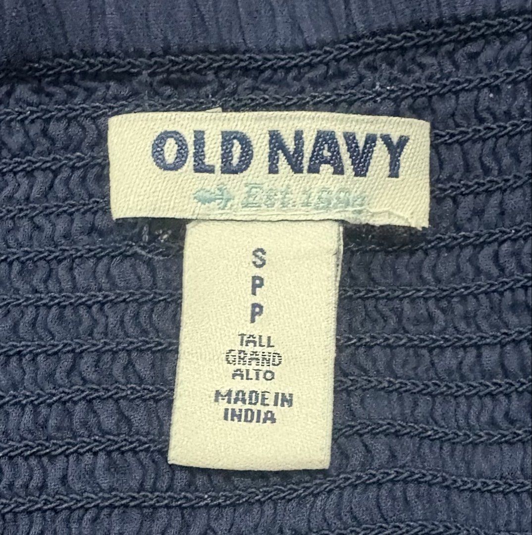 Old Navy Eyelet Dress - Small (Category: Dresses) located in San Pedro. Submitted by allain19sk60317 (Listing ID 1462822697, Image 3). Description: .