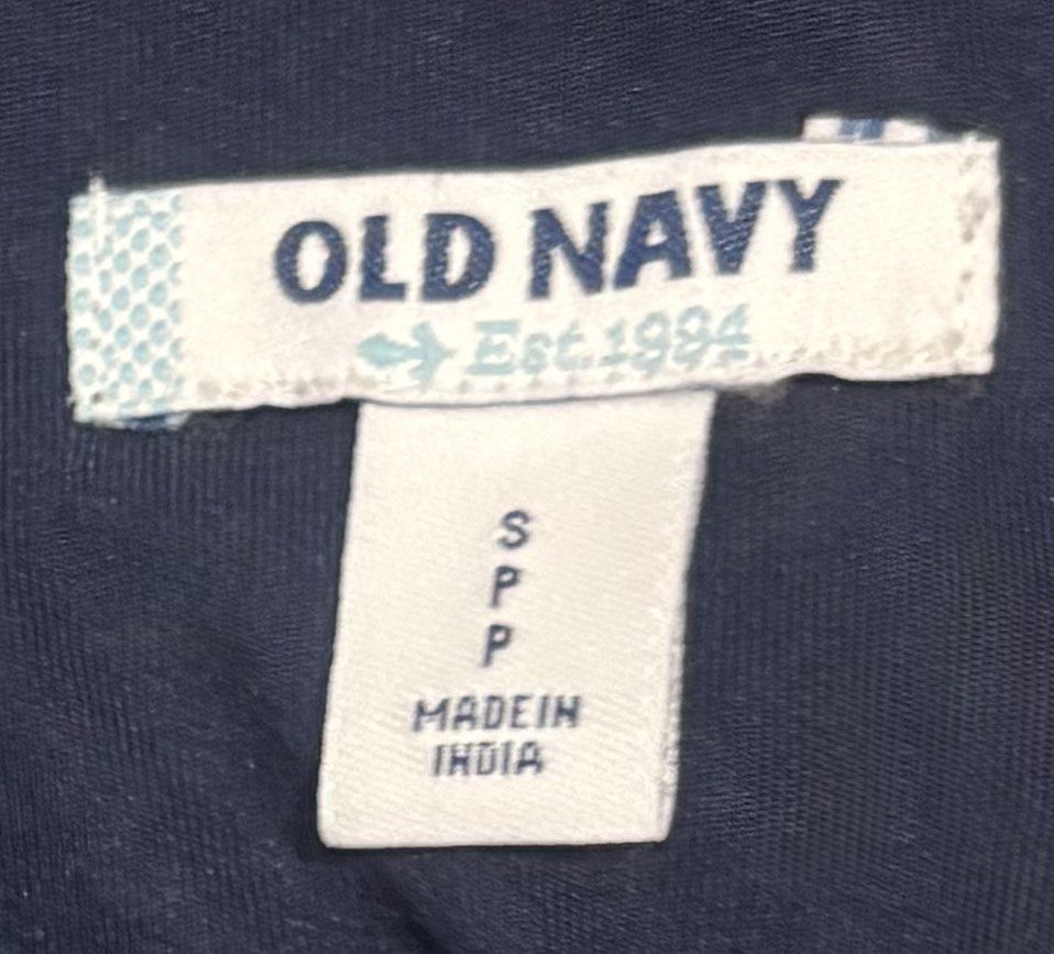 Old Navy Floral Dress - Small (Category: Dresses) located in San Pedro. Submitted by allain19sk60317 (Listing ID 1462826253, Image 3). Description: Old Navy Floral Dress - Small Used once only RFS: decluttering.