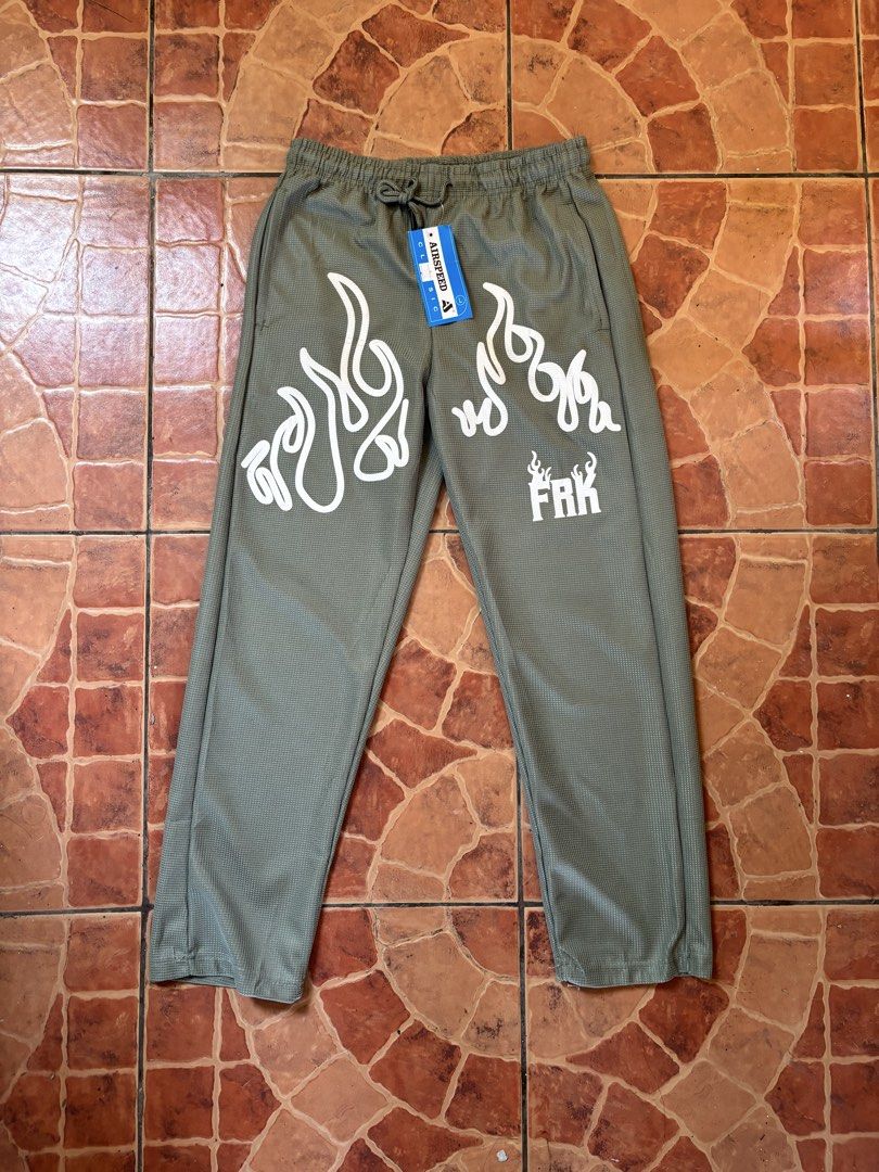 OLIVE GREEN FRK GRAPHIC JOGGER (Category: Joggers) located in Manila. Submitted by stellarmadness (Listing ID 1462726331, Image 2). Description: goods j&t pasay loc.