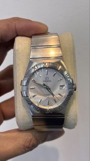 (Category: ) located in . Submitted by shoppersluxe2394 (Listing ID 1462692871, Image 1). Description: .