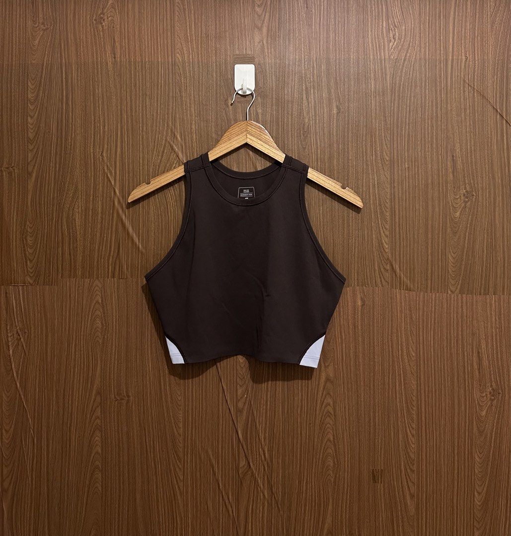 On movement crop ox/lavender small (16x15) (Category: Activewear) located in Los Banos. Submitted by streetwear.collections (Listing ID 1462790141, Image 2). Description: On movement crop ox/lavender small (16x15) good as new Php 1600 Thanks.