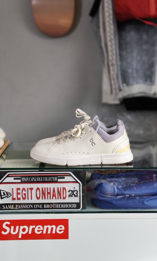 On Women's THE ROGER Advantage (Category: Sneakers & Footwear) located in General Mariano Alvarez. Submitted by legitonhand.ph35961 (Listing ID 1462832587, Image 1). Description: On Women's THE ROGER Advantage Available size US 9.5 / EUR 41 100℅ Authentic / Original💯 Brand new ☑️ No box 📦 Available Cod Thru Lbc🛵.