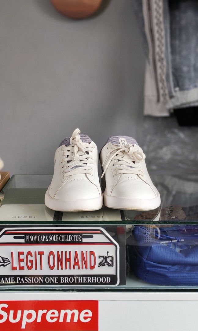 On Women's THE ROGER Advantage (Category: Sneakers & Footwear) located in General Mariano Alvarez. Submitted by legitonhand.ph35961 (Listing ID 1462832587, Image 2). Description: On Women's THE ROGER Advantage Available size US 9.5 / EUR 41 100℅ Authentic / Original💯 Brand new ☑️ No box 📦 Available Cod Thru Lbc🛵.