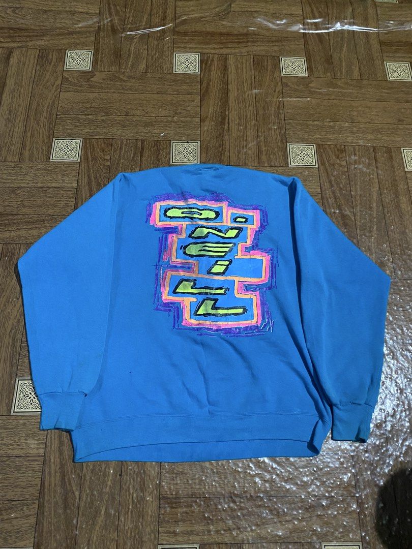 Oneill crewneck (Category: Longsleeves) located in Puerto Princesa. Submitted by zeallion.b850aa (Listing ID 1462833866, Image 1). Description: Cut tag.