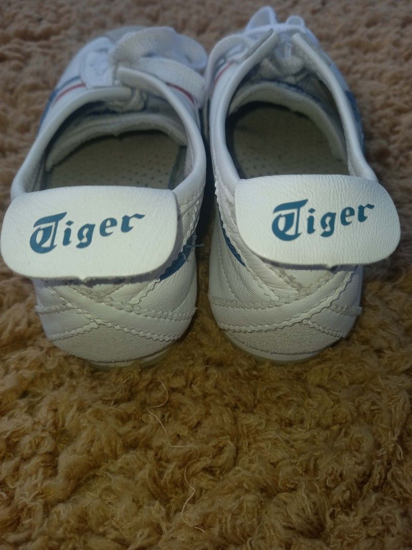 Onitsuka Tiger Nippon Made Once used. (Category: Shoe inserts) located in San Jose. Submitted by coin_flip25 (Listing ID 1462704020, Image 1). Description: once used, in very very good condition.