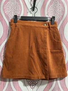 (Category: ) located in . Submitted by vhies_closet24 (Listing ID 1462729042, Image 1). Description: .