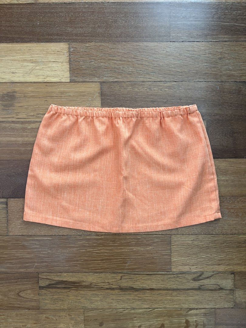 Orange tube top (Category: Sleeveless) located in Quezon City. Submitted by danicasells (Listing ID 1462738721, Image 1). Description: Used once Cute pop of color 🧡 RFS: decluttering.
