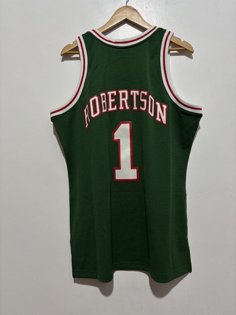 Original Mitchell & Ness Hardwood Classics 💯 (Category: Tshirts & Polo Shirts ) located in Tarlac. Submitted by outsource.psg (Listing ID 1462728453, Image 3). Description: Original Mitchell & Ness Hardwood Classics 💯 Oscar Robertson Brand New Large Mall Price: P7,490 ❎ P2,950 + Shipping ✅ (Money back if proven fake) Dm Sure Buyer 💚.