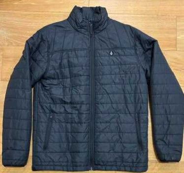 ORIGINAL..VOLCOM men's lightweight puffer jacket. (Category: Coats, Jackets and Outerwear) located in Quezon City. Submitted by oneshot_0212 (Listing ID 1462882798, Image 2). Description: LEGIT AND ALL ORIGINAL..!! IN PRISTINE CONDITION..!! NEVER BEEN USED..!! (VOLCOM LIGHTWEIGHT PUFFER JACKET) STILL NEGOTIABLE..!! pinadala sa akin galing US...