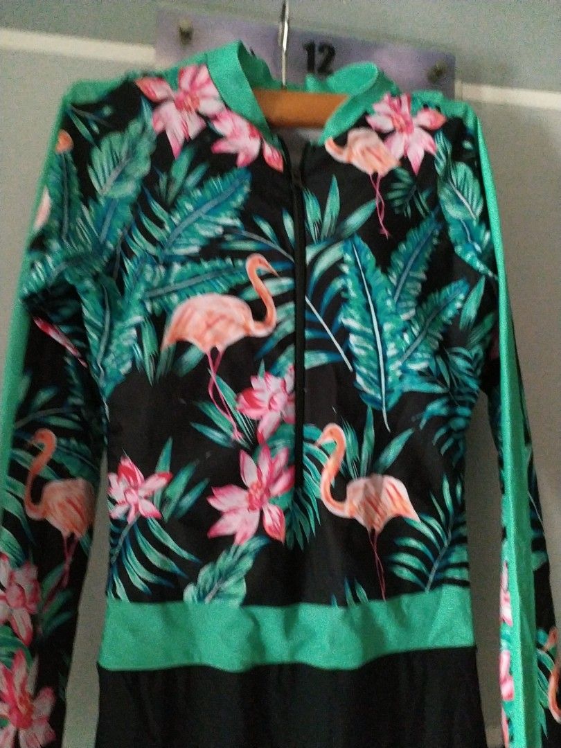 Overall rashguard large to XL (Category: Rash guard) located in Manila. Submitted by timtam04 (Listing ID 1462747091, Image 2). Description: .