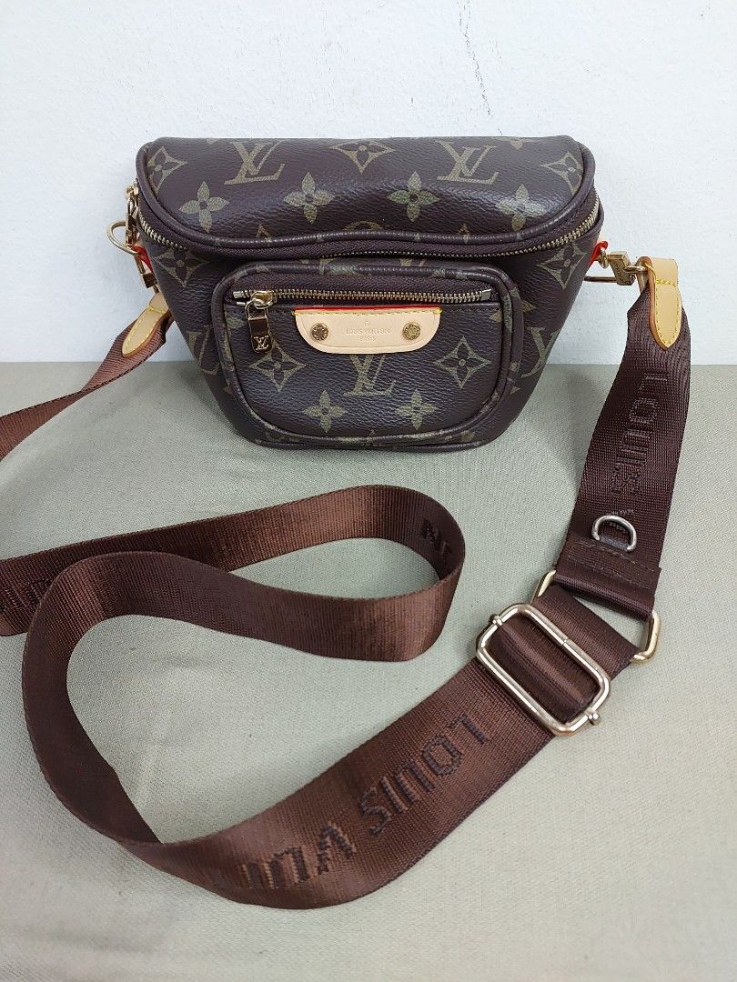 P1,500 only # 3148 - Louis Vuitton Monogram Mini Bumbag (Category: Cross-body Bags) located in Cagayan de Oro. Submitted by jocelynt483 (Listing ID 1462757194, Image 1). Description: P1,500 only # 3148 - Louis Vuitton Monogram Mini Bumbag.