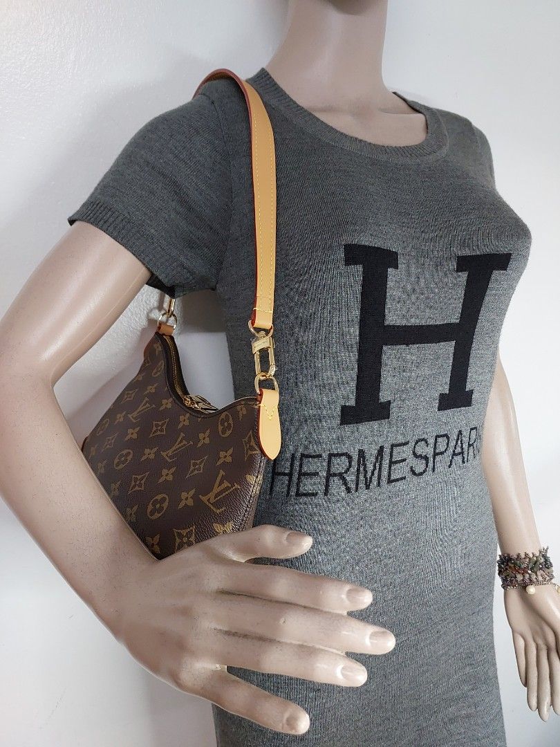 P2,500 only # 3105 - Monogram shoulder bag (Category: Shoulder Bags) located in Cagayan de Oro. Submitted by jocelynt483 (Listing ID 1462773512, Image 2). Description: P2,500 only # 3105 - Monogram shoulder bag.