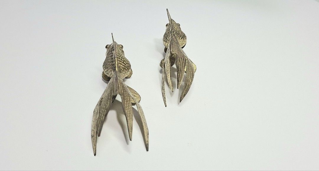 Pair for Fish Sculpture (Category: Other Home Decor) located in Makati City. Submitted by archaic532shop (Listing ID 1462761559, Image 2). Description: ◾️Approximate Dimensions: H-4 cm L- 11 cm IMPORTANT NOTES: • Clients with OFFERS will be prioritized. • Selling in “As Is “condition (no warranty or guarantees) Accept all flaws before and after purchase. No returns. No exchange of items. • All items are pre-owned unless declared New • Conversatio