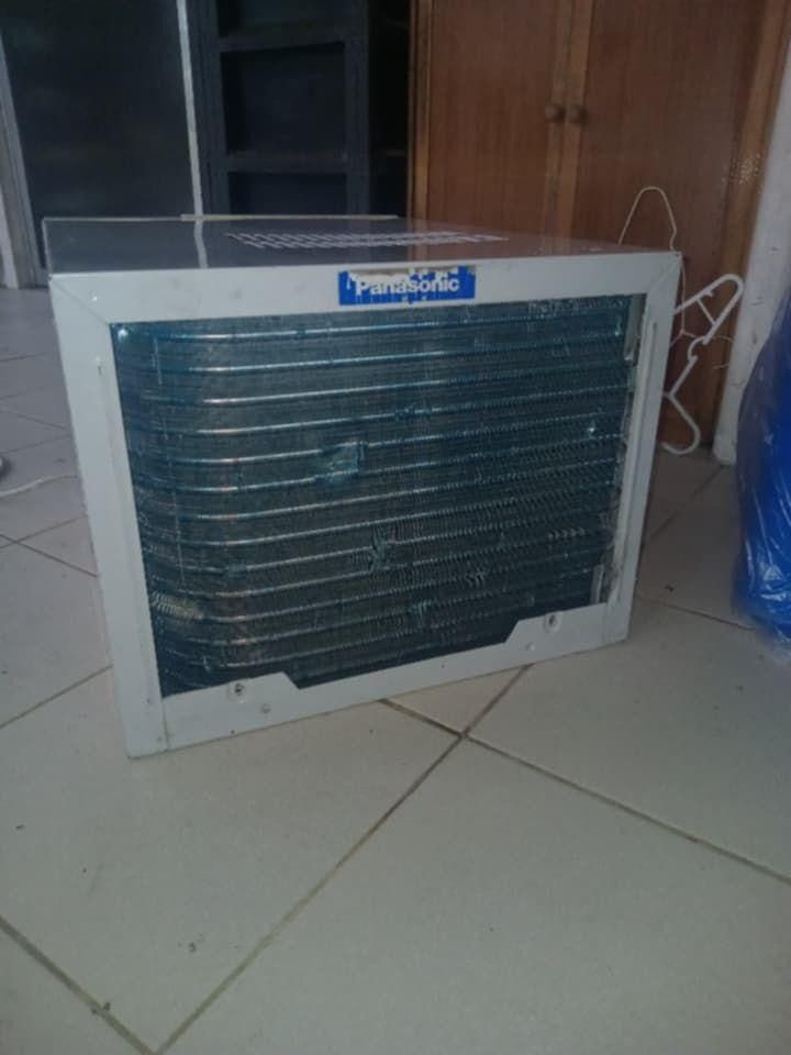 Panasonic 1HP Window Type Aircon. (Category: Air Conditioning and Heating) located in Rizal. Submitted by sellersincebirth1996 (Listing ID 1462864394, Image 3). Description: Up for grabs! Well-maintained Panasonic 1HP Window Type Aircon. Subok ang tibay ng brand, napakalalamig, at napakatahimik gamitin. Perfect para sa kwarto o maliit na living space! 📌 QUICK SPECS & FEATURES: ✅ Brand: Genuine Panasonic ✅ Horsepower: 1HP (Mabilis makapagmalamig)