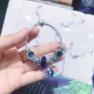 (Category: ) located in . Submitted by sell0ra_fashion (Listing ID 1462724740, Image 1). Description: .