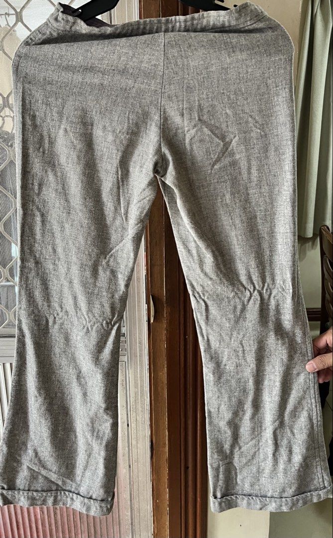 Pants zara (Category: Other Bottoms) located in Bacoor. Submitted by ayit. (Listing ID 1462743480, Image 2). Description: - Brand: Zara - Size: M (EU 38/UK 10/US 26) - Color: Light Gray - Features: Drawstring detail - Condition: Good - Location: Bacoor, Cavite (Meetups available).