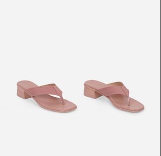 (Category: ) located in . Submitted by prelovedclothes.m (Listing ID 1462874713, Image 1). Description: .