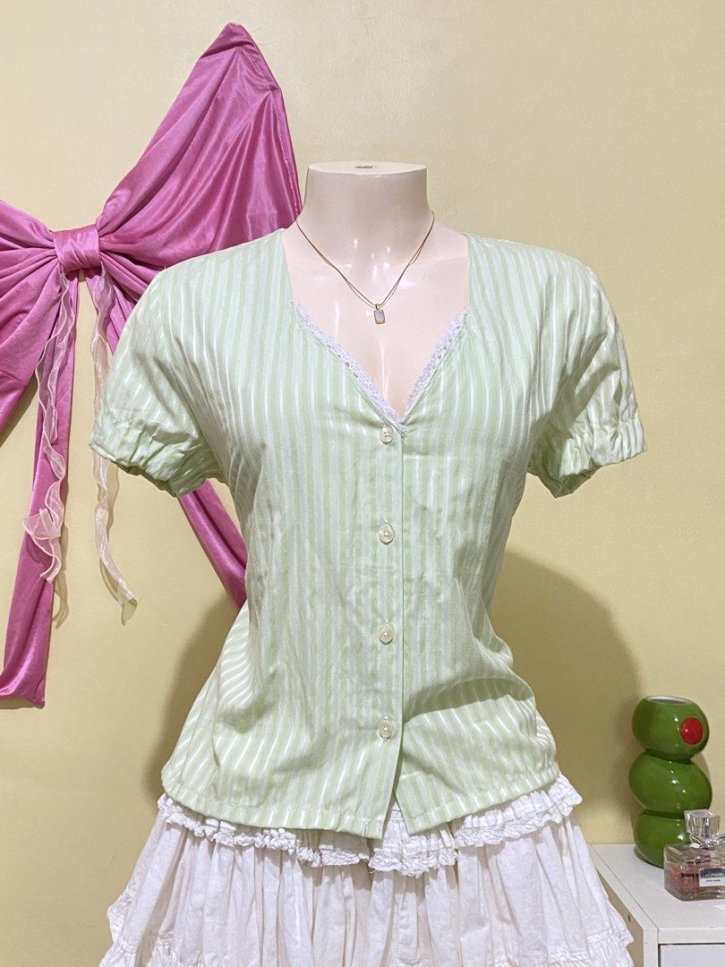 PASTEL GREEN STRIPES TOP (Category: Others Tops) located in Dasmarinas. Submitted by hannah.oakph (Listing ID 1462775549, Image 2). Description: medium to large.