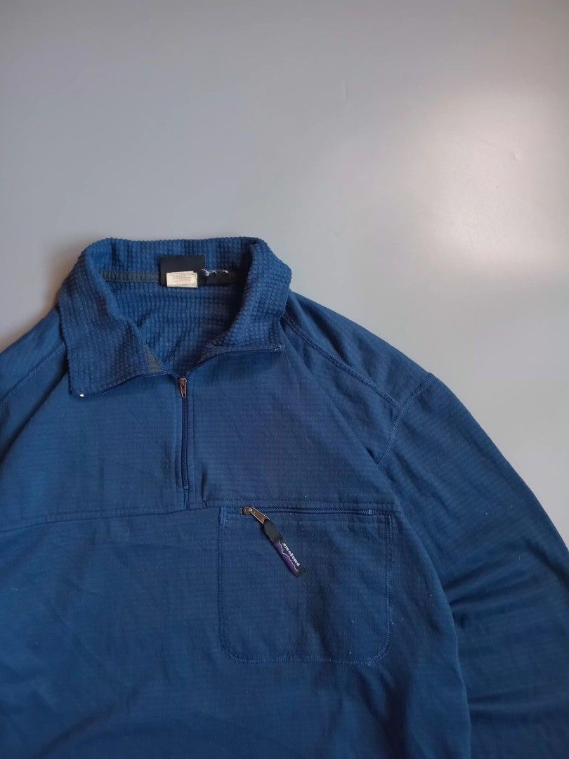patagonia climacool thermal longsleeve (Category: Coats, Jackets and Outerwear) located in San Isidro. Submitted by lagloots (Listing ID 1462884329, Image 2). Description: patagonia thermal longsleeve w/chestpocket large on tag bit fits up to xl DIMES (IN INCHES) LENGTH: 27.5 / WIDTH: 25.5 CONDITION: 9/10 [] COLOR RATE: 10/10 ISSUE: none.