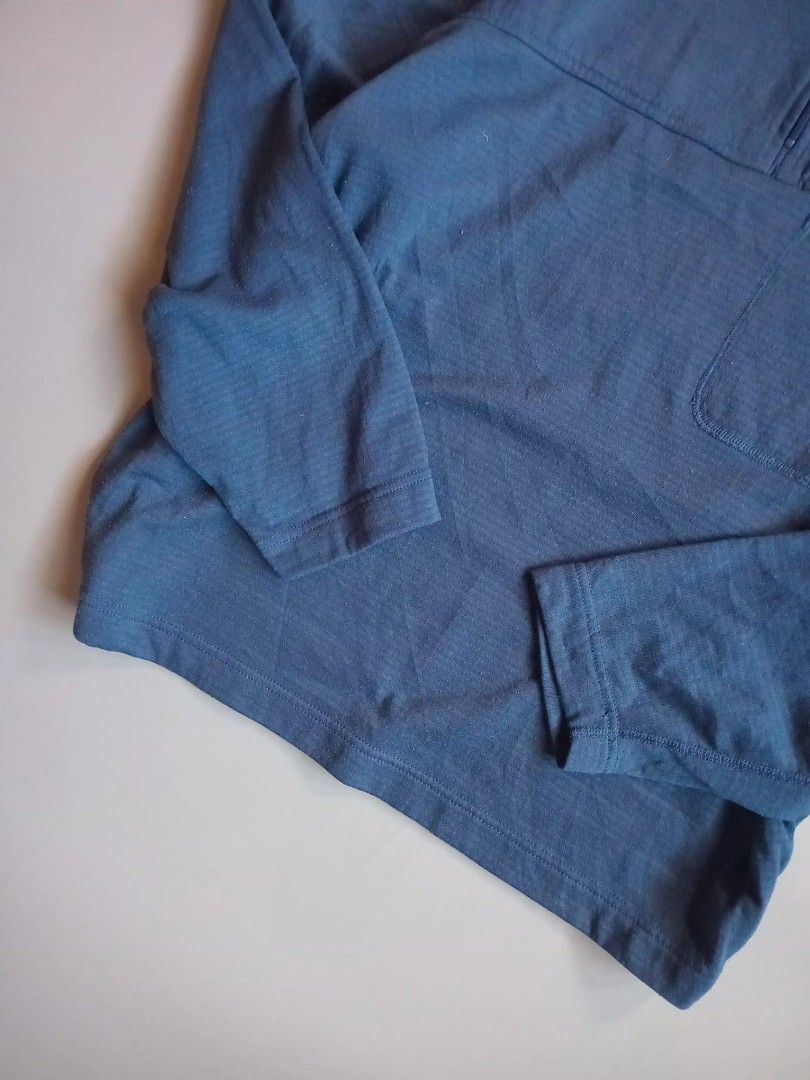 patagonia climacool thermal longsleeve (Category: Coats, Jackets and Outerwear) located in San Isidro. Submitted by lagloots (Listing ID 1462884329, Image 3). Description: patagonia thermal longsleeve w/chestpocket large on tag bit fits up to xl DIMES (IN INCHES) LENGTH: 27.5 / WIDTH: 25.5 CONDITION: 9/10 [] COLOR RATE: 10/10 ISSUE: none.