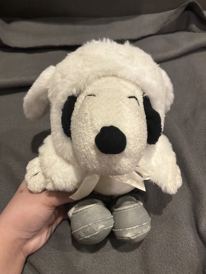 Peanuts Snoopy Bunny (Category: Plushies & Soft Toys) located in Marikina City. Submitted by glimmr.ph (Listing ID 1462848069, Image 1). Description: .