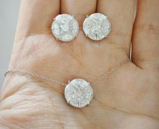 (Category: ) located in . Submitted by japanandsingaporeluxepreloved (Listing ID 1462792335, Image 1). Description: .