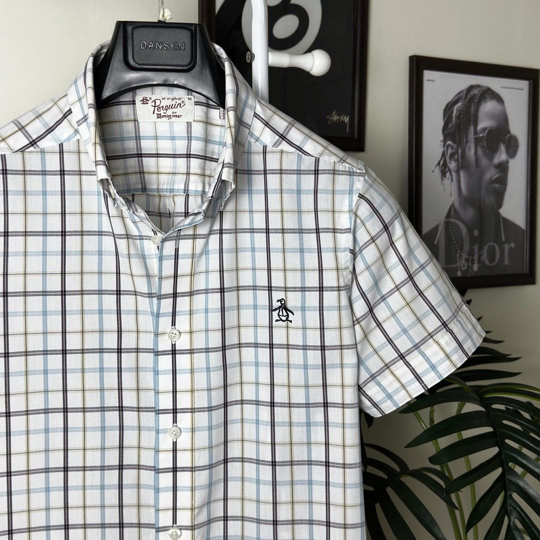 Penguin Buttondown Polo (Small) (Category: Formal Shirts) located in Caloocan City. Submitted by polothreadsco (Listing ID 1462880686, Image 1). Description: PENGUIN BUTTON DOWN POLO Size: Small Width: 19" Length: 28" Condition: 10/10 Color rate: 10/10 Excellent Condition 100% Authentic / Original 2nd Hand No Issues Mine: 2450 NOTE: •Color may vary due to lighting •All items are second hand unless stated brandnew •Manage your expectations •All It