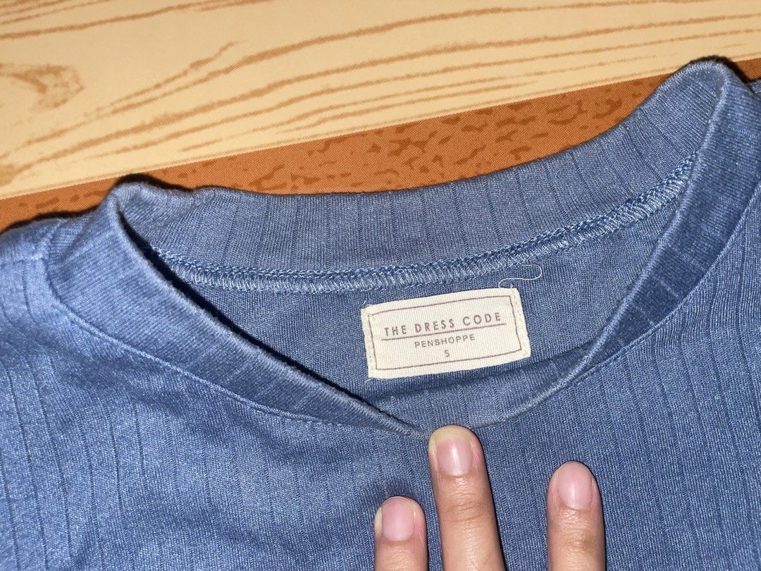 Penshoppe Blue Ribbed Knit Top (Size S) (Category: Blouses) located in Cavite. Submitted by heyitsmissy (Listing ID 1462857973, Image 2). Description: - Penshoppe blue ribbed knit top - Size S - Short sleeves - Crew neck - Stretchy material for a comfortable fit - Ideal for casual wear.