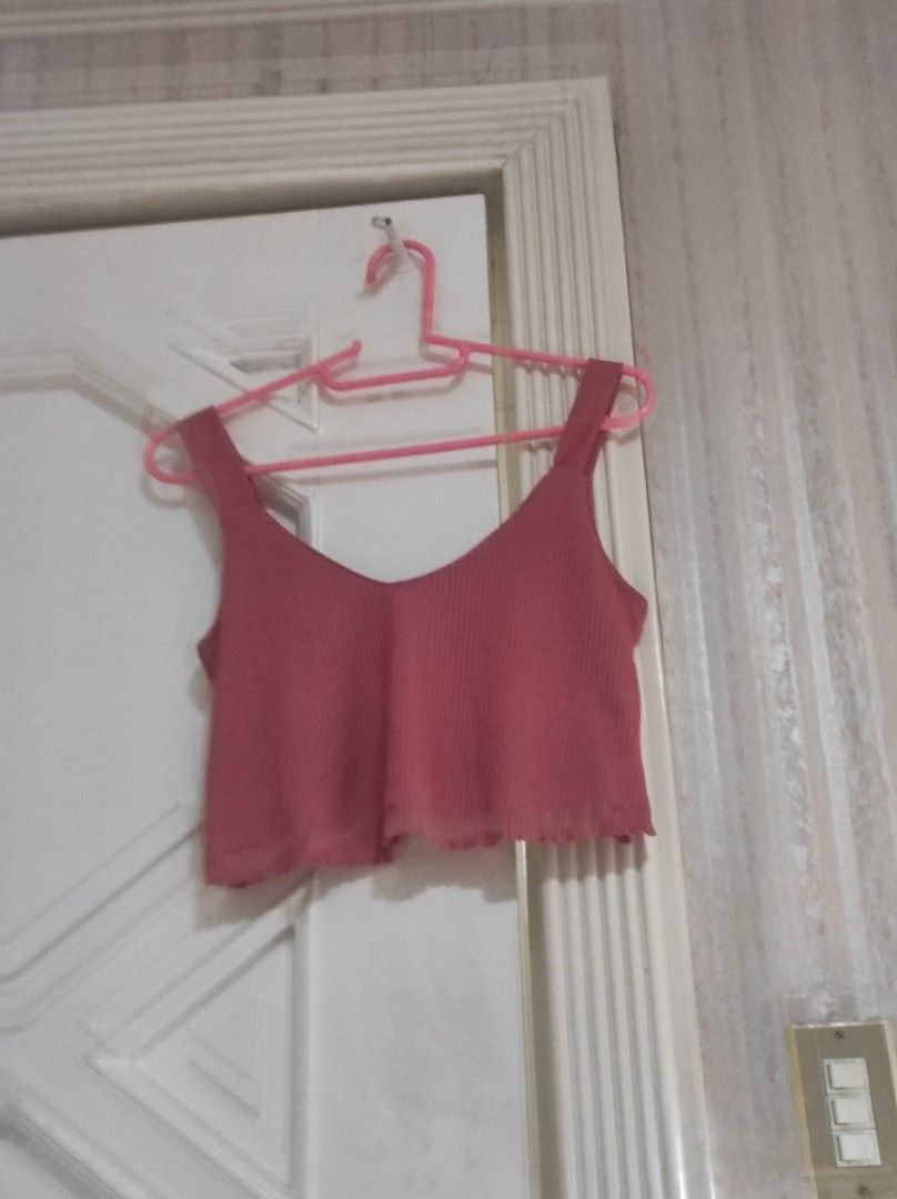 Pink crop top (Category: Others Tops) located in Bocaue. Submitted by jessdcluters (Listing ID 1462822967, Image 2). Description: .
