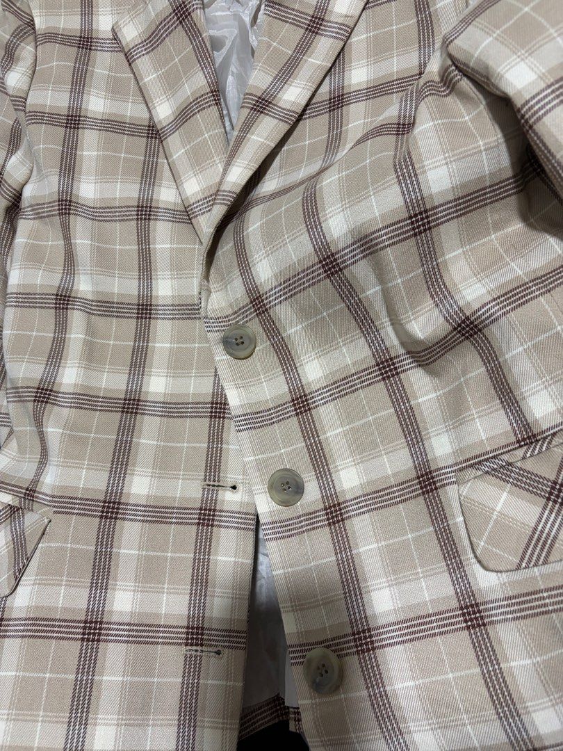 Plaid Beige Brown (Category: Coats, Jackets and Outerwear) located in Taguig. Submitted by vm.co (Listing ID 1462824718, Image 2). Description: .