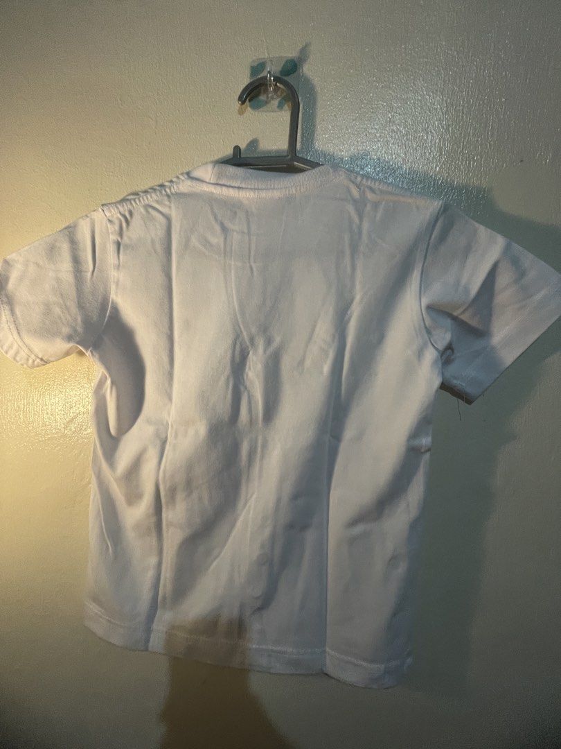 Plain White T-Shirt (Category: Tshirts & Polo Shirts ) located in Manila. Submitted by sammmm777 (Listing ID 1462815091, Image 2). Description: - Classic white t-shirt - viral 8T shirt from tiktok .
