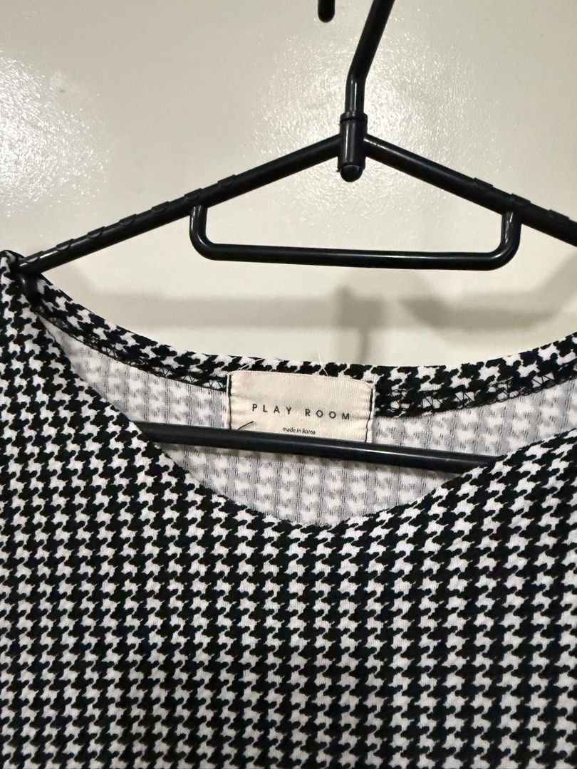 PLAY ROOM Houndstooth Peplum Long Sleeve Top (Category: Blouses) located in Manila. Submitted by lovedbyan (Listing ID 1462878120, Image 3). Description: -₱150 -Playroom - Korean Brand -S-M - Play Room houndstooth peplum top - Long sleeves with contrasting black hem - Flattering peplum cut - Versatile for dressing up or down.