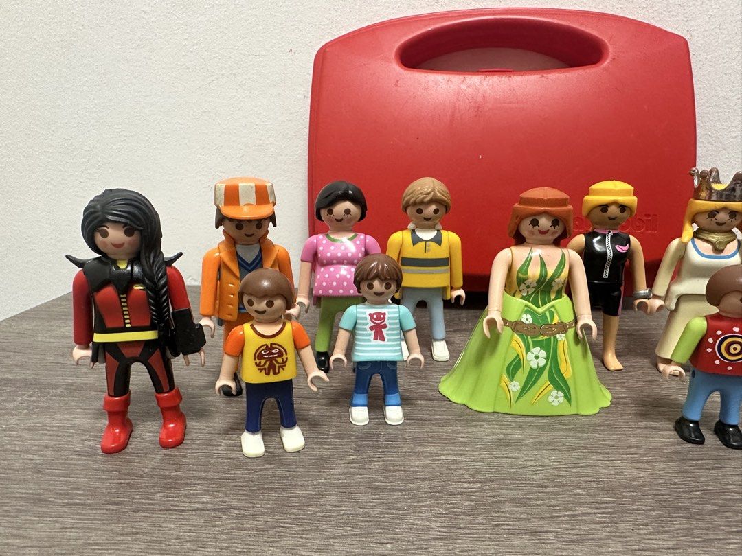 Playmobil Figures with Red Carrying Case (Category: Kids Toys) located in Manila. Submitted by eiya.love (Listing ID 1462722486, Image 2). Description: .